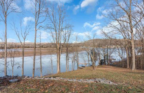 Lake Barkley Retreat - Newly Renovated - 5 BR - Foto 54