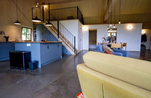 Altkreut Festenhof, Linde und Kastanie, 2 große FeWos für Gruppen bis 19 Personen ruhig und naturnah, 60 Min von München - Foto 18