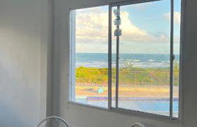 Apartamento com piscina e vista para o mar - Foto 7