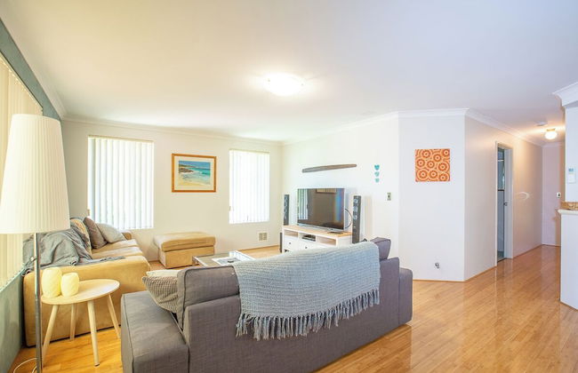 Retreat On Dolphin - Photo 5