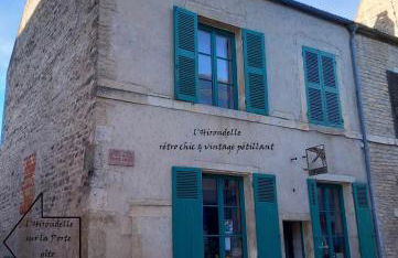 l'Hirondelle sur la Porte - Foto 1