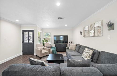 Pool Stay Near DT, Heights WiFi Games Yard BBQ - Foto 2