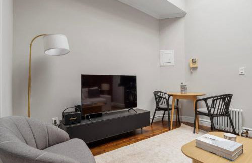 West Village 1br w high ceilings skylight wd NYC-1172 - Foto 4