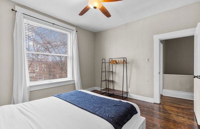 Designer Home in Shaw Right Side - JZ Vacation Rentals - Photo 11