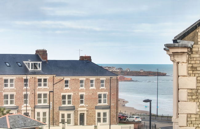 Percy Apartments - By Week2Week - Photo 12