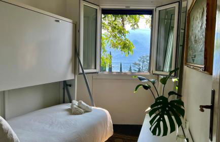 Postcard view 3 minutes walk from the lake - Photo 18