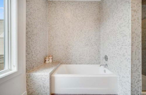 Chic Modern Condo in the Vibrant NuLu District - Foto 35