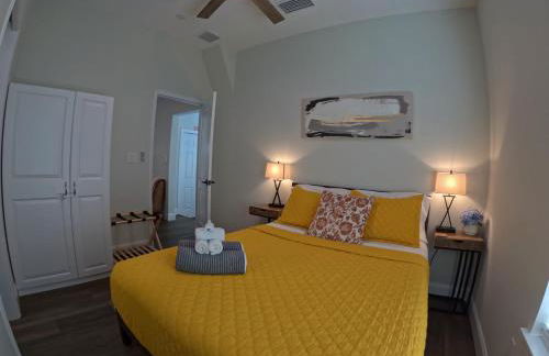 Steps to Trolley Stop 11 Renovated Home with Free EV Station - Foto 28