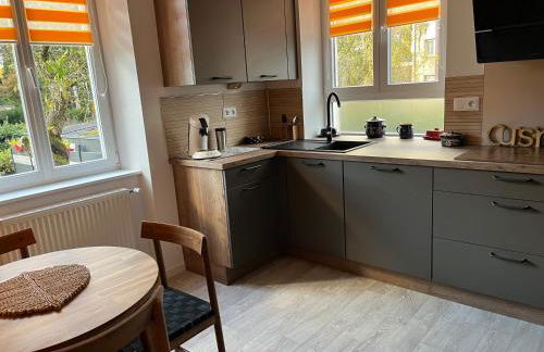 Chez F & G terrasse privée dans jardin à côté de la maison - Foto 2