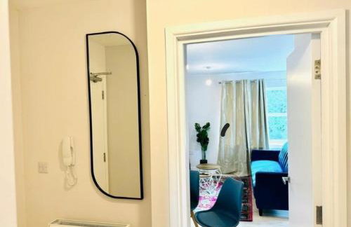 Dover port town centre Comfy Flat with Parking - Foto 11