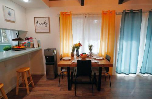 Beautiful Renovated Cozy Forest Home with Hot Tub in Crestline - Foto 53