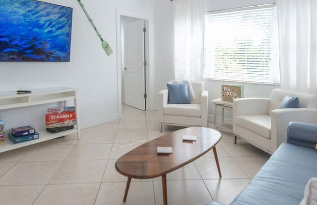 Clean Spacious Waterfront 2bd 2ba Sleeps 8 - Photo 1