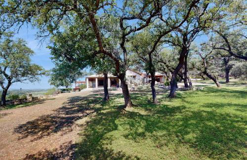 Regal Riverfront Retreat - Foto 26