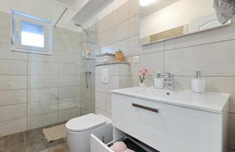 Holiday Home Hrast - Photo 22