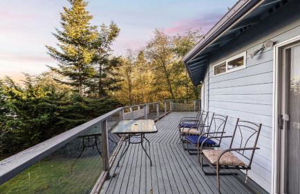 Incredible Water Views, Deck Relaxing Retreat Greenbank Getaway by Avantstay - Foto 54