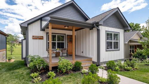 Walkable Downtown 5BR - Hot Tub and Resort Access - Foto 3