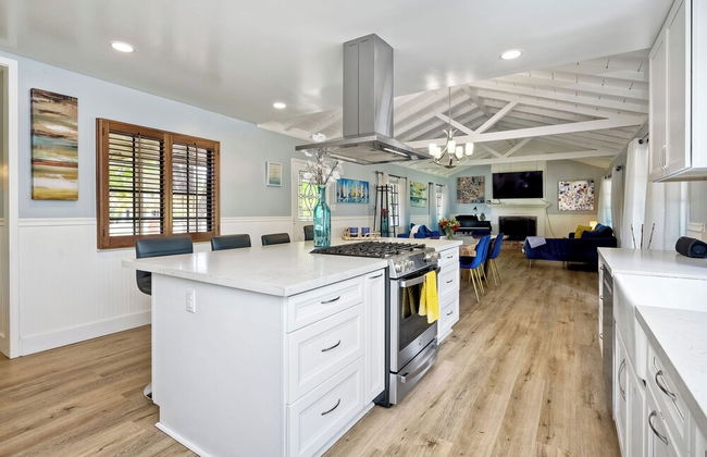 The Gathering Spot - Photo 16