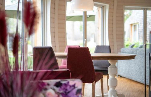 Kugelhaus Kia - Modernes Kugelhaus mit klarer Linie und Naturbezug am Tollensesee - Foto 7