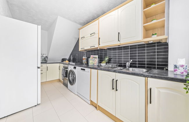 Rothesay House by Klass Living - Photo 7