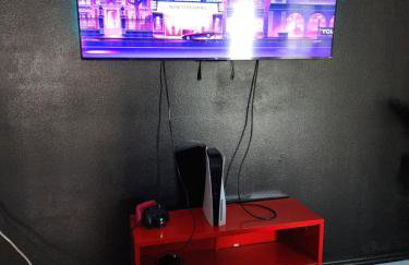 Lounge Area Office Fenced Yard Near It All - Photo 70