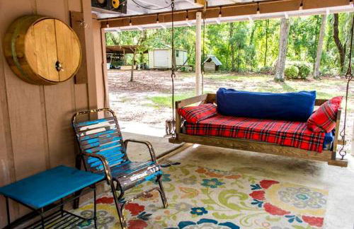 Spacious Cabin for a Group Getaway Overlooking Junior Lake in Florida - Foto 27