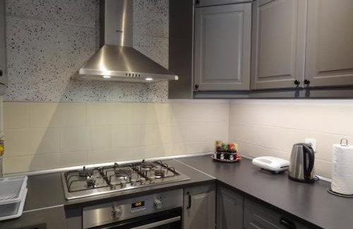 Well-equipped apartment with free parking - Photo 22