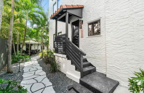 Hacienda Flamingo Unit 2 - Expansive 3BR Retreat with Style & Comfort - Foto 17