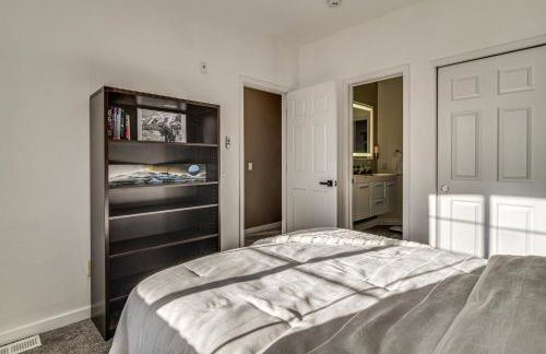 WFH Setup and Garage Parking! Modern Denver Condo - Foto 22