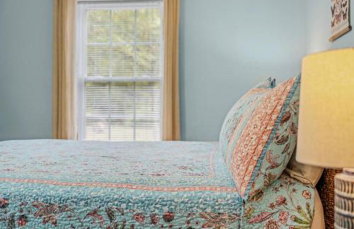 Mariposa Moon Cottage at Sleepy Creek - Wifi, Deck, Fire Pit, Creekside, View - Photo 42