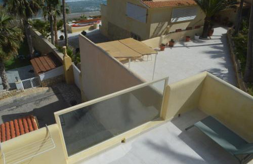 Espectacular Suite Privada a pie de playa y mar en CHALET ROQUETES - Foto 47