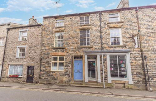 Tastefully decorated, family friendly property, central Kirkby Lonsdale, parking and EV charger - Photo 29