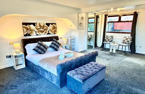 Indoor Heated Pool - Large Family Home - Sleeps 12 - Near Bournemouth Beach - Photo 3