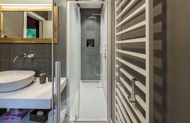 Green and Blue Villa by Wonderful Italy - Photo 48