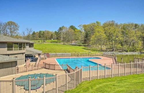 Gorgeous Calabash Condo with Balcony and Pool Access! - Foto 28