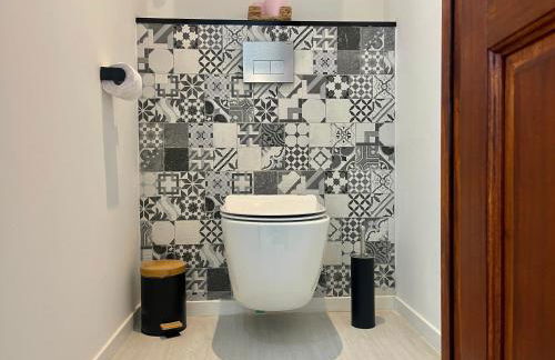 Rooftop N°38 - Rooms et Studios - Vue Cité Médiévale - Foto 13