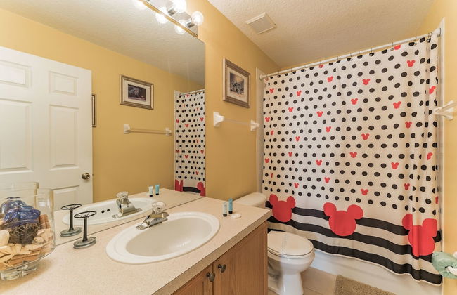 Vacation Resort Home Right Outside Of Disney World Parks With Private Pool 4 Bedroom Home by RedAwning - Foto 13