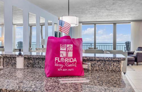 New Listing! Dog-friendly direct oceanfront with private balcony and heated rooftop pool - Foto 45