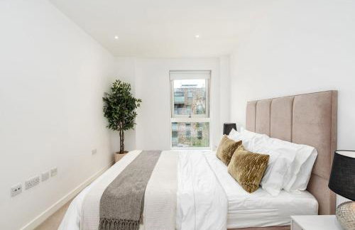 Tranquil 2-Bed Apartment, Balcony, Sleeps 6, 7 Minute Drive to King's Cross St Pancras - By City Peace - Foto 15