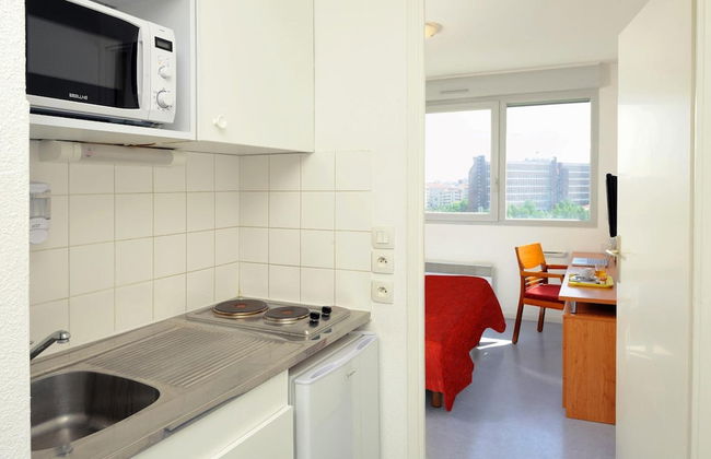 Séjours & Affaires Lyon Saint-Nicolas - Photo 10