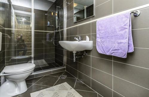 Villa Pave - Six-Bedroom Villa with Terrace and Swimming Pool - Foto 22