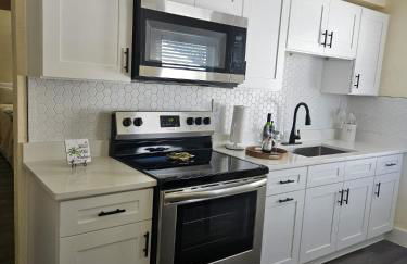 Palmera House in Tampa with Hot Tub 10 minutes from Airport & Busch Gardens - Foto 5