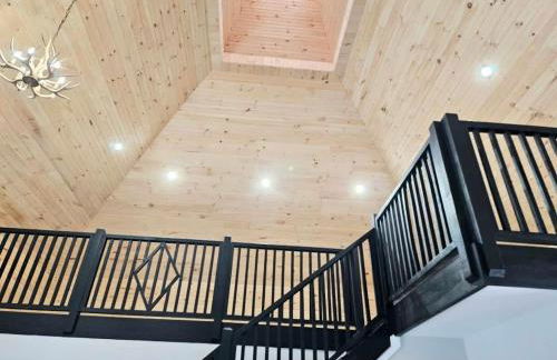 The Hut House 3BR 3BA Game Room Massage Chair - Foto 38