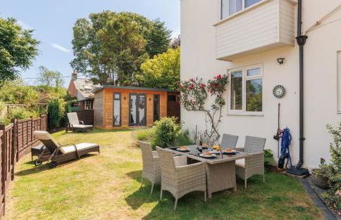 The Old Rectory Retreat - Photo 13