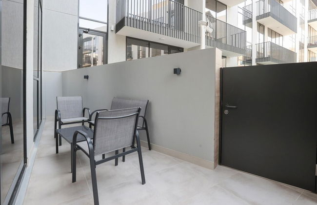 Elite LUX Holiday Homes - Enchanting 1BR Apt Games Pool Gym Access in Arjan Dubai - Photo 11