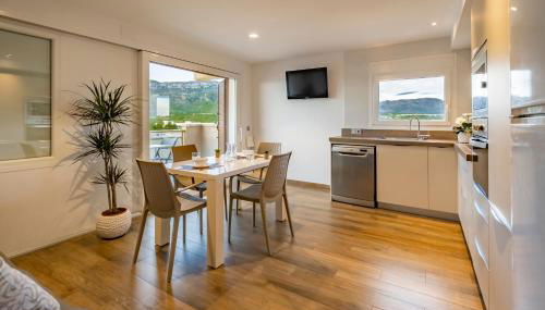 Apartamento con terraza, vistas playa y montaña - Foto 4