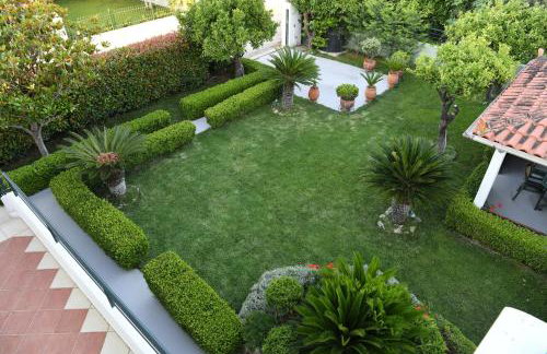 Corinthian Green Villa - Photo 38