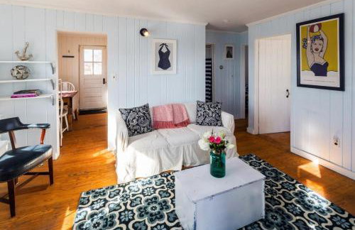 Across from Mayo beach walk to downtown - Foto 10