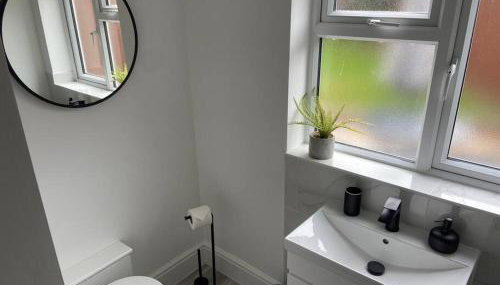 Modern Ground Floor Garden Apartment With Parking - Foto 2