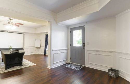 Relaxing Retreat with 55-Inch TV and Lake Views - Foto 31