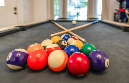 Luxury Vegas Escape,Pool, Playroom & Mtn Views - Foto 8